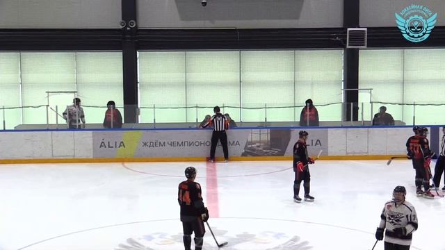 10:00 ХК Лучник – HC Blades | Чкалов Арена смотреть онлайн