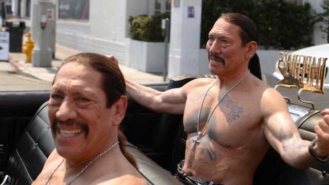 Danny Trejo Takes His Wax Figure Out for a Spin in Hollywood | Wax Figure Reveal | Madame Tussauds смотреть онлайн