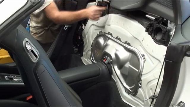 Porsche 981 Boxster panel and engine access смотреть онлайн