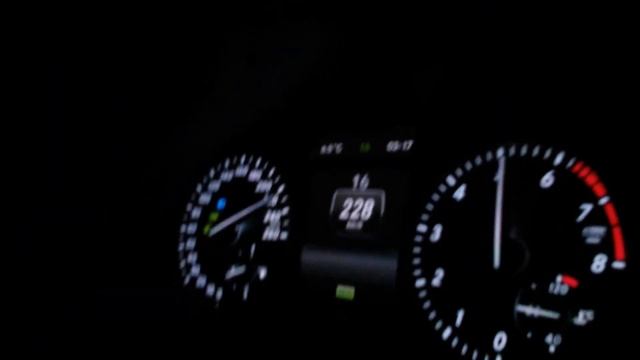 Mercedes-Benz A 200 (156 HP) Top Speed 235 Km/h (BJ 2014)