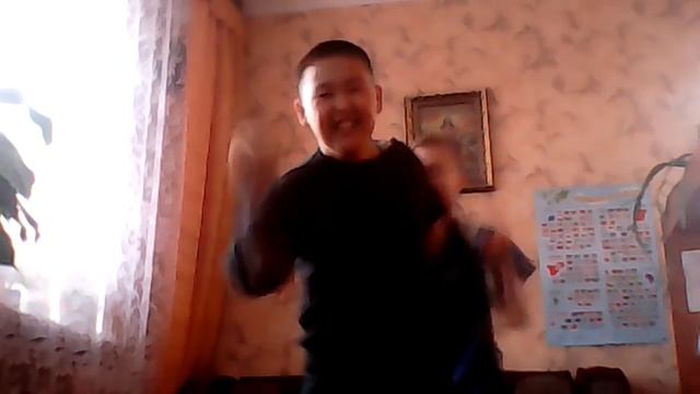 ПАРОДИЯ НА GANGNAM-STILE. смотреть онлайн