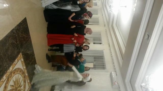 Али зажигает