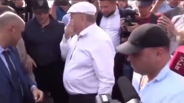 Жириновский сошёл с ума. Кричит: сегодня сдохнишь, посажу на 3 года, в психушку сядешь на пол года смотреть онлайн