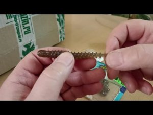 Распаковка посылки с виброхвостом Cultiva RB-5 Ring Kick Tail и мушками PFG по заказу Fmagazin