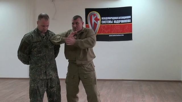 Аркадий Кадочников - Освобождение от захвата за локоть