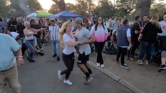 NYC Calle 8. Salsa, Salsa смотреть онлайн