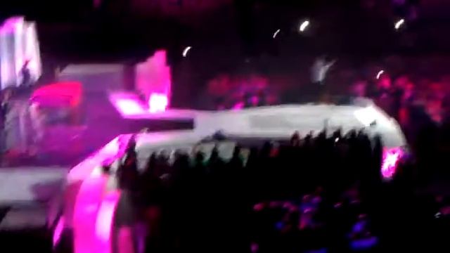 Hedley! We day 2013 live performance! смотреть онлайн