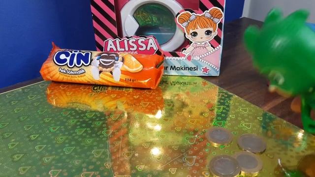 Maşa ile Koca Ayı ve Niloya Araba Oyuncak смотреть онлайн
