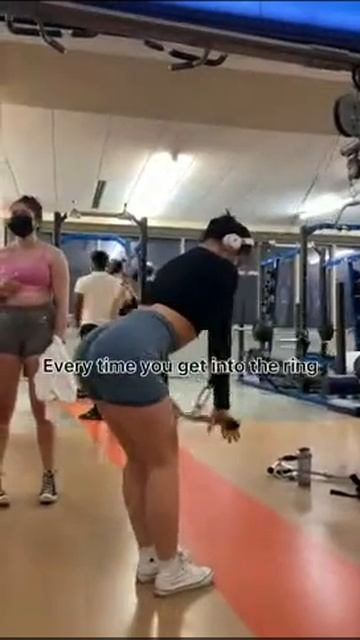 short yoga pants смотреть онлайн