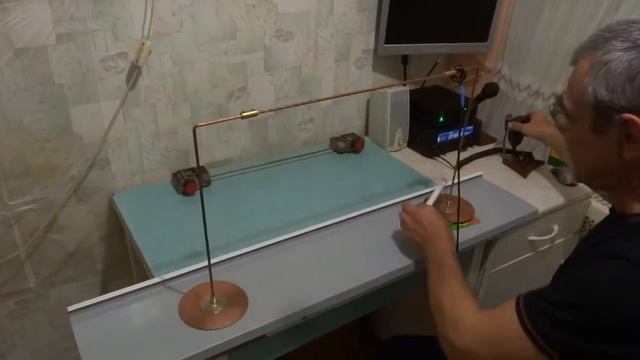 Магнитная антенна на подоконнике UA6AGW от R3PIN1 смотреть онлайн