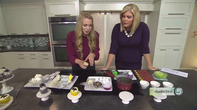 Frighteningly Festive Halloween Cupcakes