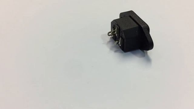 Conector de alimentacion C14 AC macho Negro distribuido por CABLEPELADO ® смотреть онлайн