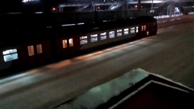 ЭД9 сообщением Елец - Грязи отправляется со ст. Лепецк смотреть онлайн