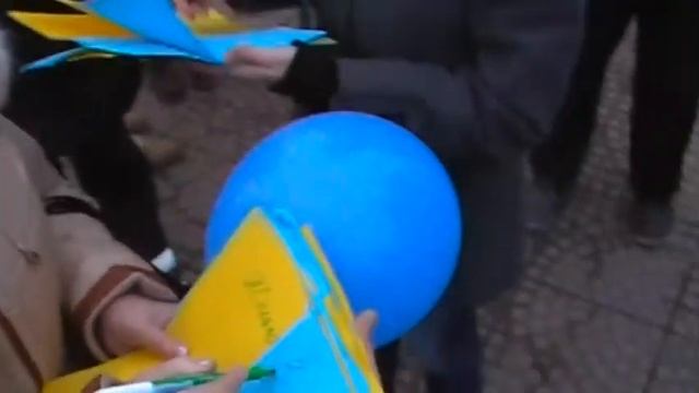 Пожелания Луганчан к новому году смотреть онлайн