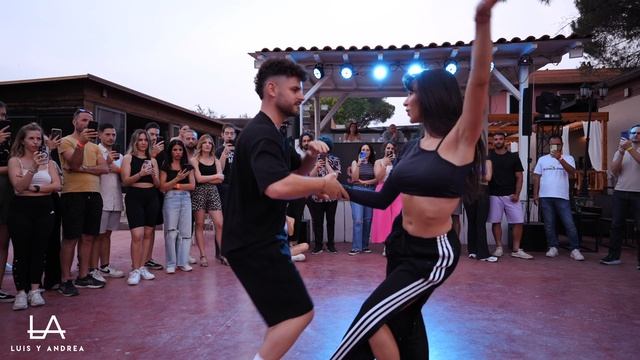 LUIS Y ANDREA bachata 🔥 Santa 🎙️ Tony Lozano X Sebas Garceta X Dj Husky 📍Roma 🇮🇹 смотреть онлайн