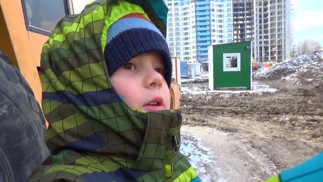 Машинки Помощники Желтый Трактор Рабочие машины Бульдозер грузовичек Видео для мальчиков смотреть онлайн