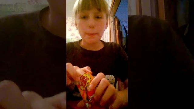 Пробую вкусняшку) Не понятный вкус! Безвкусная конфета!