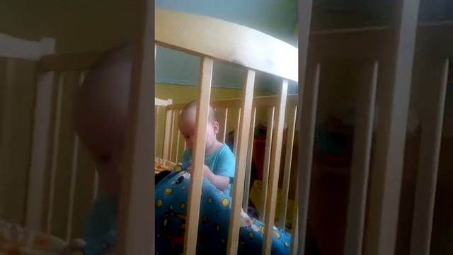 На улице трактор дорогу чистит смотреть онлайн