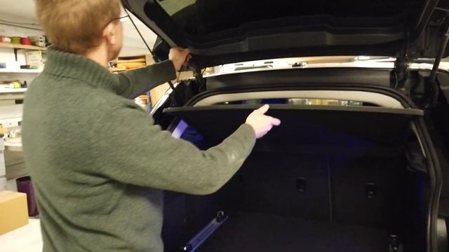 Range Rover Evoque Leisure Tailgate Seat ... is you life complete without one ? смотреть онлайн