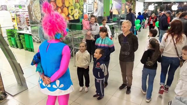 Слайдшоу на тему Дня Мира в Тольятти. 28.04.19 смотреть онлайн