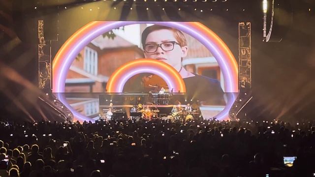 Elton John’s tribute to Tina Turner - Farewell Tour 2023 - Zurich - Don’t Let the Sun Go Down on Me смотреть онлайн