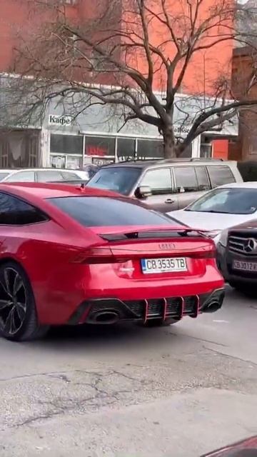 loud audi rs7 triggers car alarms смотреть онлайн