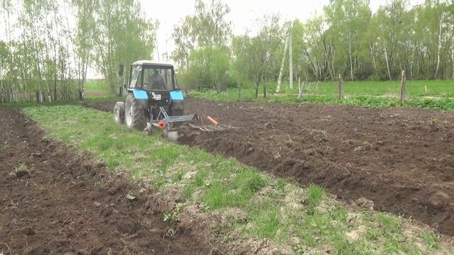 МТЗ 82 в работе Весенняя вспашка смотреть онлайн
