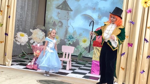 «Алиса в стране чудес» утренник на 8 марта д/с «Золотая рыбка» смотреть онлайн