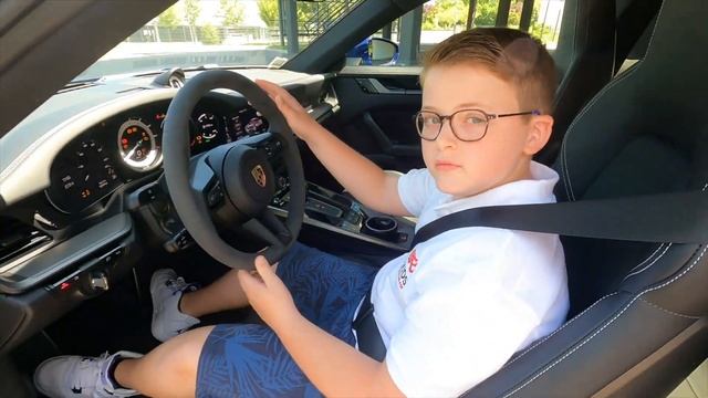 LA MEILLEURE GT DU MOMENT : LA PORSCHE 911 992 CARRERA 4S смотреть онлайн