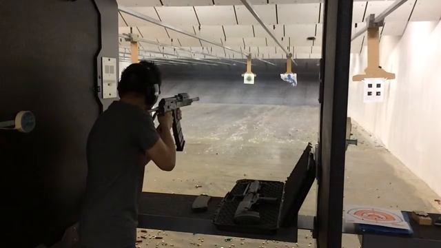 Saiga 12 gauge with 10-round mag смотреть онлайн