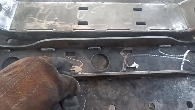 траверса крепления коробки автомат jeep grand cherokee WJ смотреть онлайн