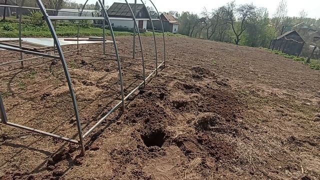Начал ремонт теплици. 21.04.2025