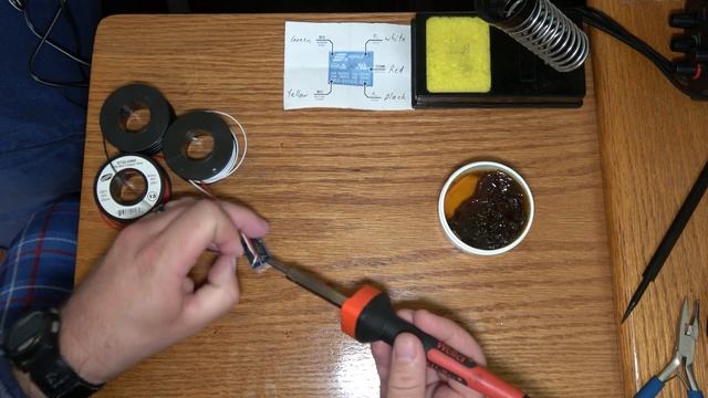 Adding 5 Pin Connector to a Relay смотреть онлайн