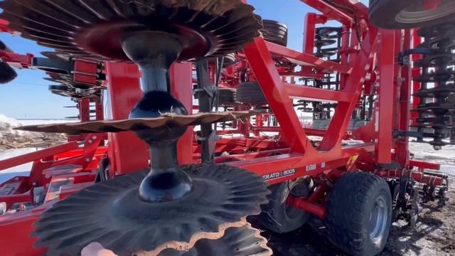 НЕ БОЛЬШОЙ ОБЗОР СЕЛЬХОЗ ТЕХНИКИ)) Б/У СЕЛЬХОЗ ТЕХНИКИ ДОНЫ, АКРОСЫ, ЖАТКИ, СЕЯЛКА КУН ЭСПРО 6000 смотреть онлайн