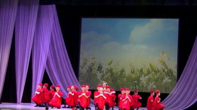 Танец Божья коровка. 1 класс, Школа танца Елены Морозовой. 03.03.2024 смотреть онлайн