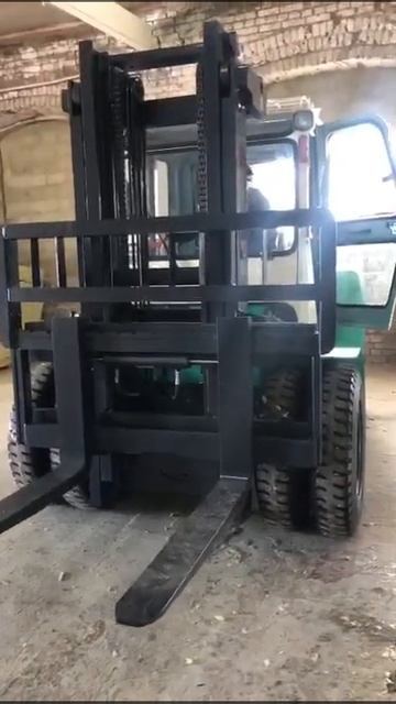 Отгрузка Автопогрузчика Dalian CPCD 70 AD VM300 SCH смотреть онлайн
