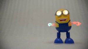 Танцующий и поющий миньон