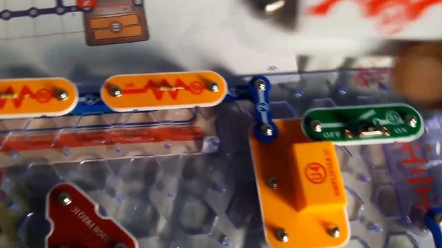 How to make an AM Radio using Electronic Snap Circuits SC-300 смотреть онлайн