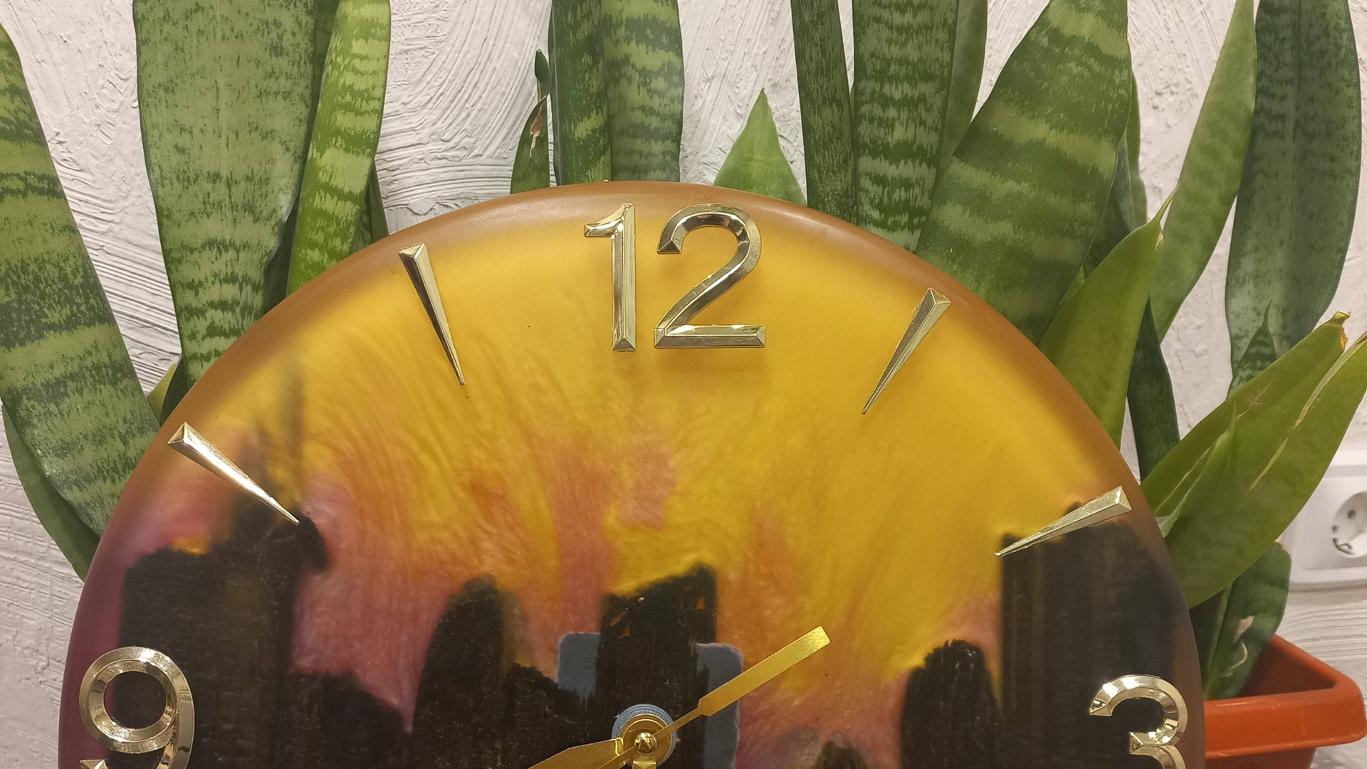 Часы из эпоксидной смолы 