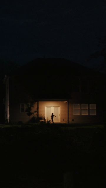 Новый жутковатый тизер «Оружия» от Зака Крэггера