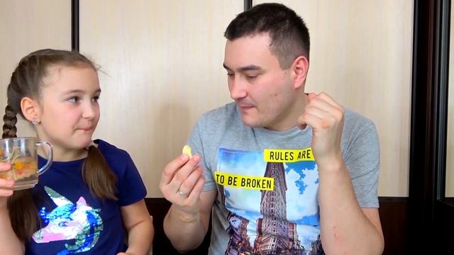 Угадай правильный вес, чтобы выжить ! Еда челлендж на Ника лайф шоу ! смотреть онлайн