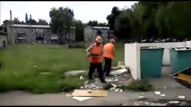 погрузка кго в дворе многоквартирного дома смотреть онлайн