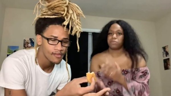 Trying Krispy Kreme’s Caramel Donuts For The First Time!