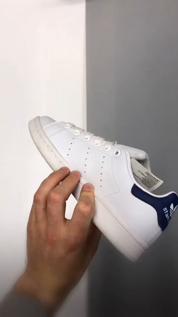 Adidas Stan Smith бело-синие смотреть онлайн