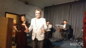 ВИА " Цыплёнок жареный". Как-то по проспекту с Манькой я гулял 
🎤Павел Крыгин 👏👏👏