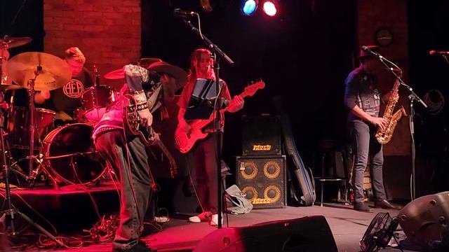 Dylan Salfer Band live @ Bunkers Minneapolis, MN (3/16/2022) смотреть онлайн