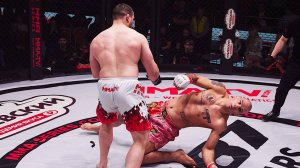 Стоячий нокаут и жесткий удар фаната ЦСКА! Яркие финиши тяжеловесов в ММА Серии