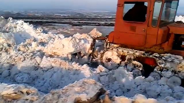 дт-75 горне снiг смотреть онлайн