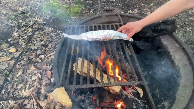 Морепродукты на костре. Готовим на природе среди гор и водопадов. Полезные блюда для здоровья. Vlog