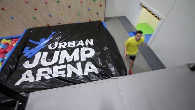 Parkour freerun (začátečník) s Patrikem смотреть онлайн